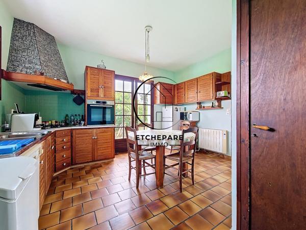 Guinarthe-Parenties (64390) Grande maison familiale avec vue imprenable sur les Pyrénées