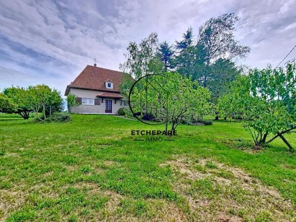 Guinarthe-Parenties (64390) Grande maison familiale avec vue imprenable sur les Pyrénées