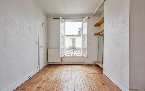 Appartement à vendre    2 pièces • 36,07 m2 Paris 18