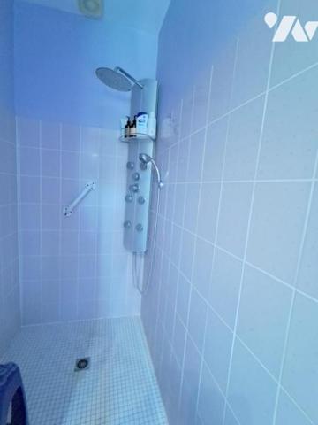 Au coeur de la Chataigneraie Confort et fonctionnalité, idéalement située à proximité des commerces.