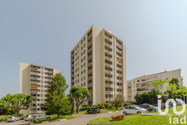 Appartement à vendre 4 pièces 77 m² Tassin-la-Demi-Lune