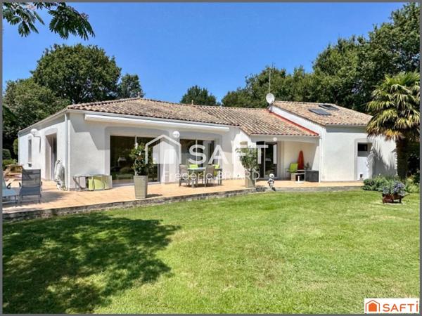 Vairé. Propriété 176m2, terrain 6520m2, 5ch, étang