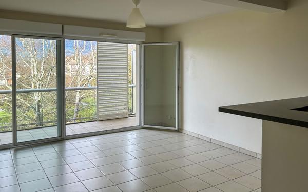 Appartement à vendre    3 pièces • 61 m2 Pau