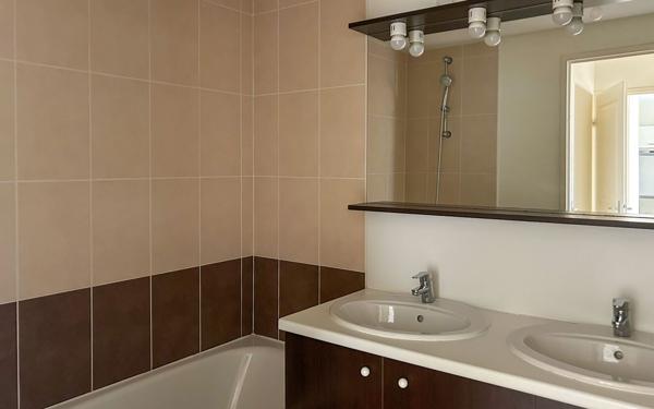 Appartement à vendre    3 pièces • 61 m2 Pau