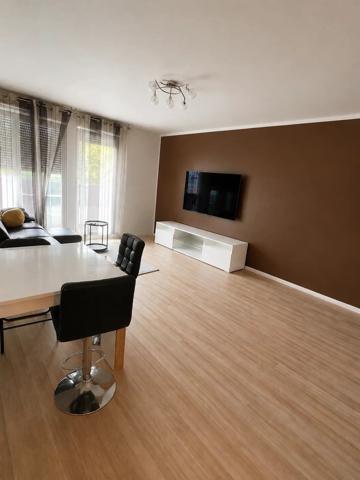 Vente                                                      Appartement
                        
                     4 pièces                      84 m2                     à Orly