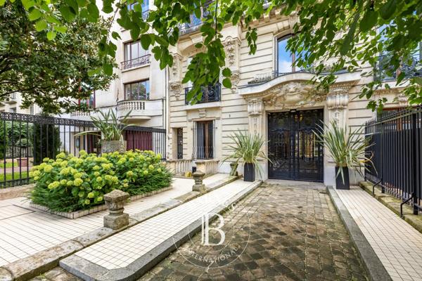 Paris 16ème, Appartement 3 Chambres -  250 m² à vendre
