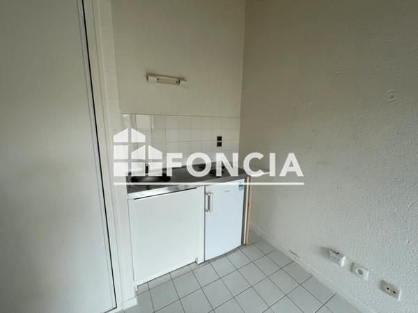 Location Studio 17.88 m² - 40 RUE R.FOLLEREAU La Roche Sur Yon 85000