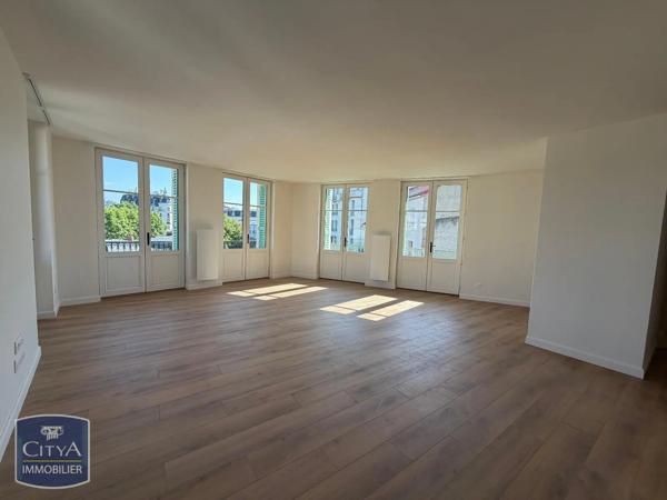 Appartement à louer 4 pièces 90m² Vichy (03200)