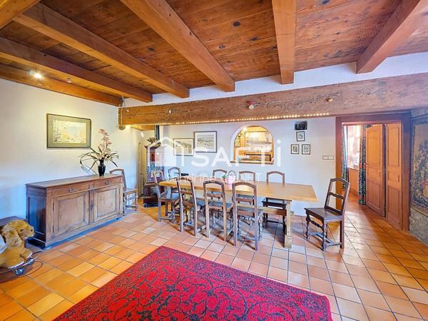 Ancienne ferme de caractère secteur les Premiers Sapins.