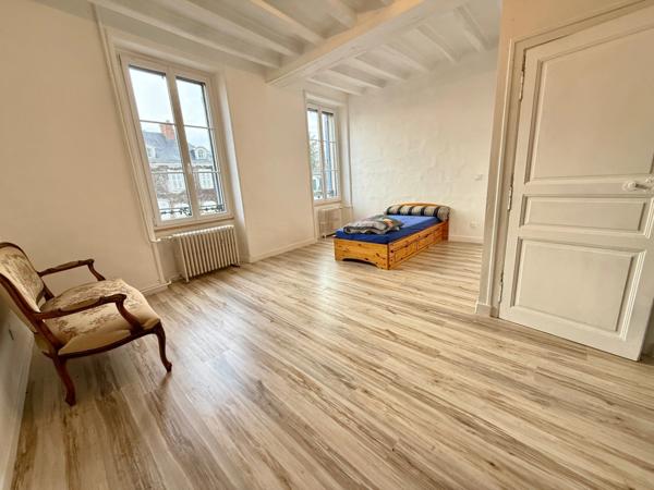 Maison à vendre 6 pièces CHATEAUNEUF SUR SARTHE (49)