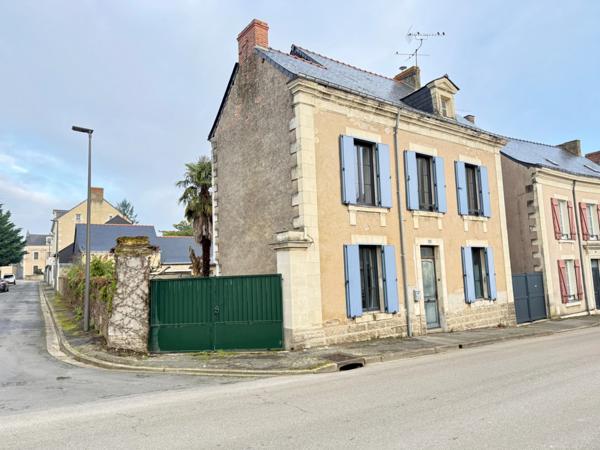 Maison à vendre 6 pièces CHATEAUNEUF SUR SARTHE (49)