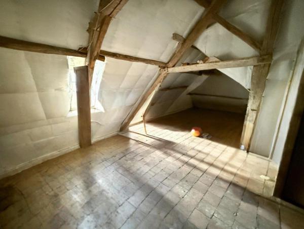 Maison à vendre 6 pièces CHATEAUNEUF SUR SARTHE (49)