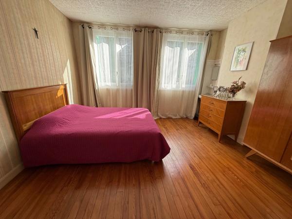 Immeuble mixte habitation & commerce – Emplacement stratégique