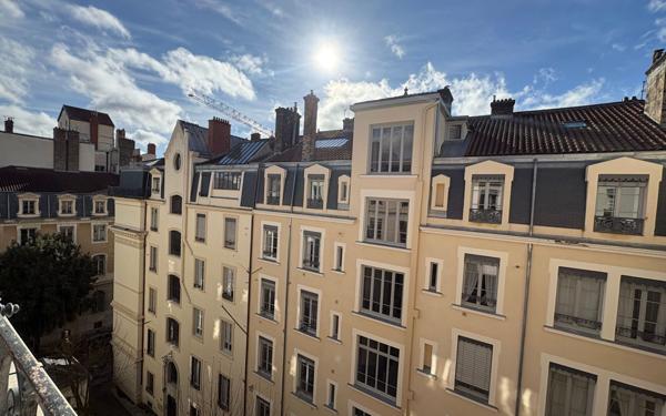 Appartement à vendre    4 pièces • 92,24 m2 Lyon 2