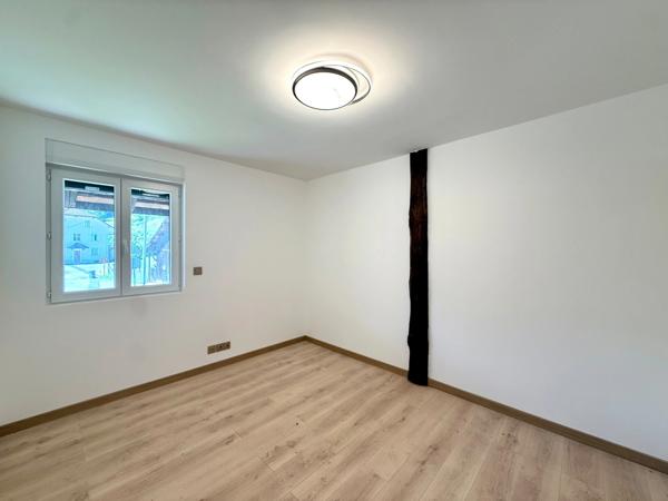 Appartement à vendre duplex T4 situé au dernier étage MARIGNIER (74)
