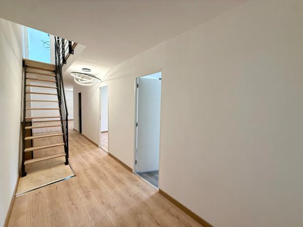 Appartement à vendre duplex T4 situé au dernier étage MARIGNIER (74)