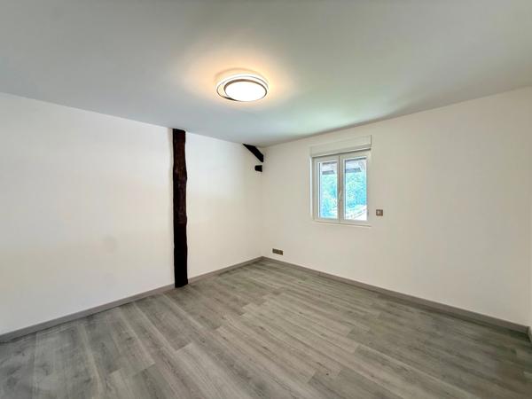 Appartement à vendre duplex T4 situé au dernier étage MARIGNIER (74)
