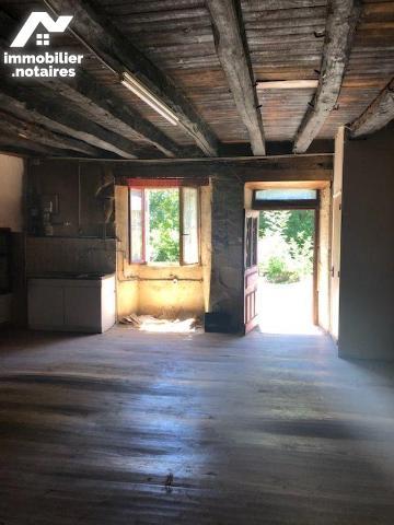 A vendre, à Drugeac (CANTAL), à 15 minutes de Mauriac, dans un petit hameau très calme et verdo...