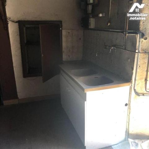 A vendre, à Drugeac (CANTAL), à 15 minutes de Mauriac, dans un petit hameau très calme et verdo...