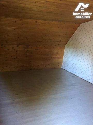 A vendre, à Drugeac (CANTAL), à 15 minutes de Mauriac, dans un petit hameau très calme et verdo...