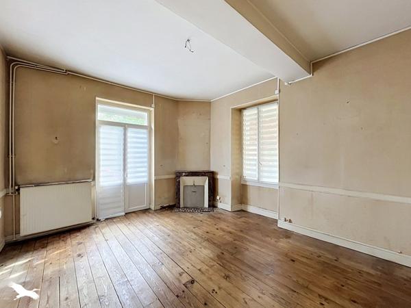 Maison 202 350 € Razac-sur-l'Isle 8 p 168 m² DPE D