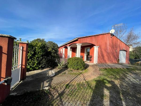 A vendre Saint Christol les Alès  villa de 2001  92 m2 adaptée P.M.R. sur terrain de 707 m2
