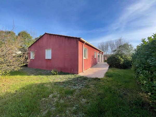 A vendre Saint Christol les Alès  villa de 2001  92 m2 adaptée P.M.R. sur terrain de 707 m2