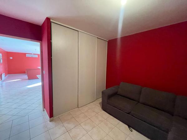 A vendre Saint Christol les Alès  villa de 2001  92 m2 adaptée P.M.R. sur terrain de 707 m2