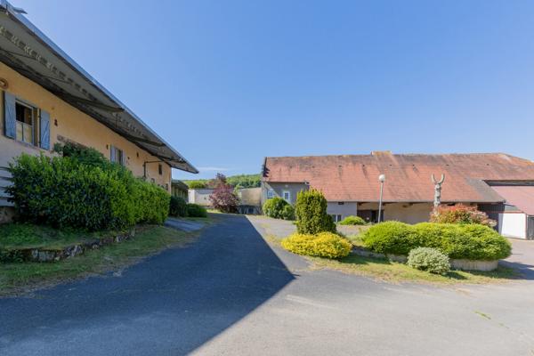 PROPRIETE EQUESTRE AVEC APPARTEMENT