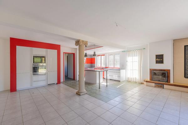 PROPRIETE EQUESTRE AVEC APPARTEMENT