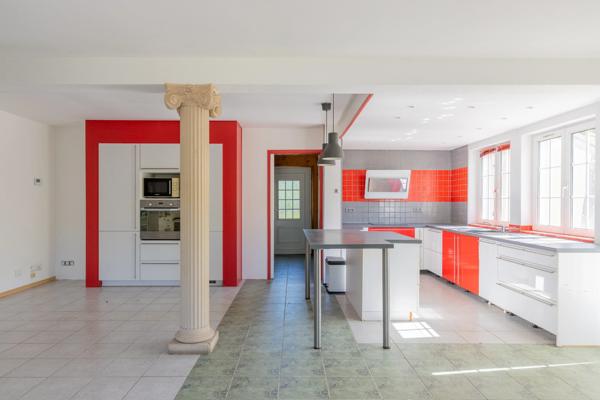 PROPRIETE EQUESTRE AVEC APPARTEMENT