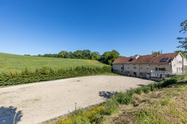 PROPRIETE EQUESTRE AVEC APPARTEMENT