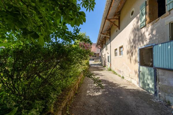 PROPRIETE EQUESTRE AVEC APPARTEMENT