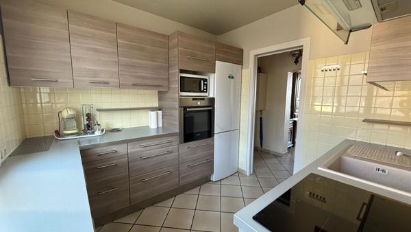 Appartement Fontaine 3 pièce(s) 58.6 m2