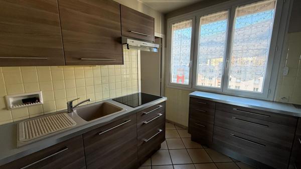 Appartement Fontaine 3 pièce(s) 58.6 m2