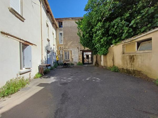 Appartement  12 pièce(s)  4 chambre(s)  200 m²