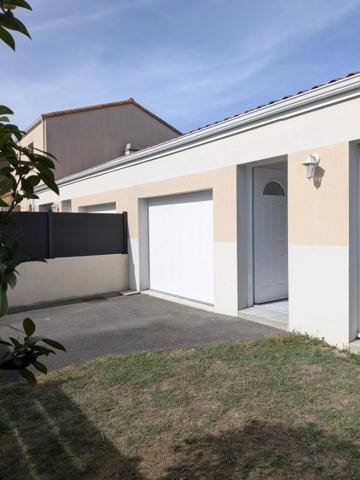 Location                                                      Maison
                        
                     3 pièces                      67 m2                     à Saint-Sébastien-sur-Loire