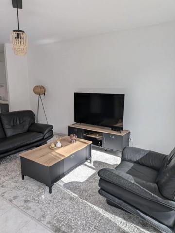 Location                                                      Maison
                        
                     3 pièces                      67 m2                     à Saint-Sébastien-sur-Loire
