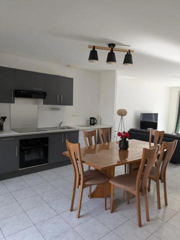 Location                                                      Maison
                        
                     3 pièces                      67 m2                     à Saint-Sébastien-sur-Loire