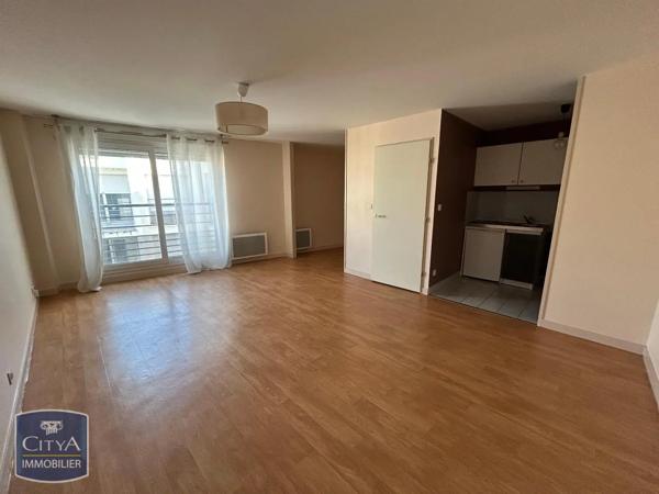 Appartement à louer 2 pièces 42.66m² Tours (37000)