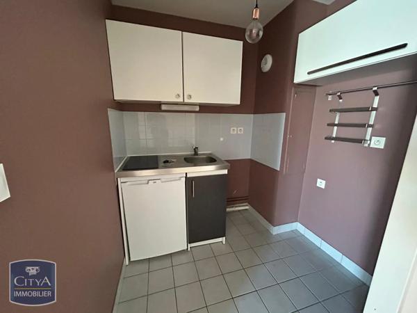 Appartement à louer 2 pièces 42.66m² Tours (37000)