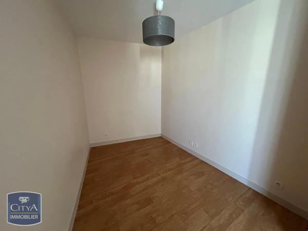 Appartement à louer 2 pièces 42.66m² Tours (37000)