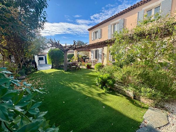 MAISON 6 PIÈCES AVEC PISCINE ET GARAGE