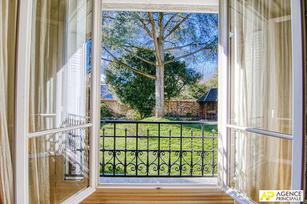 Versailles Les Prés Maison exceptionnelle de 320 m² au sol sur une parcelle de 550 m² €2 990 000 ** - Référence 25746