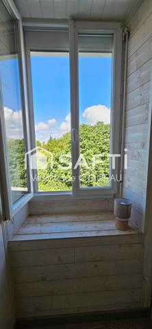 Rare sur le marché, tout à pied pour cette maison proche plage et commerces avec 2 chambres, 1 bureau (ou 3ème petite chambre), terrasse et garage sécurisé!