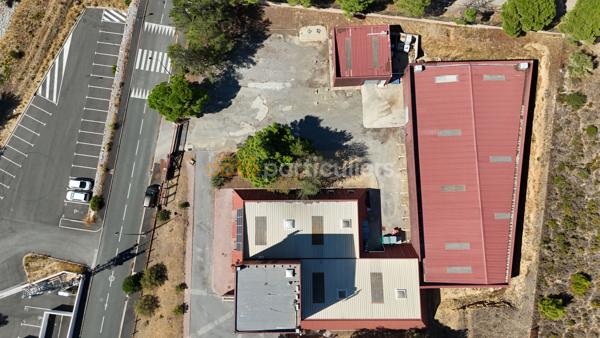 Vente
                Local d'activité1620 m² - NARBONNE (11100)