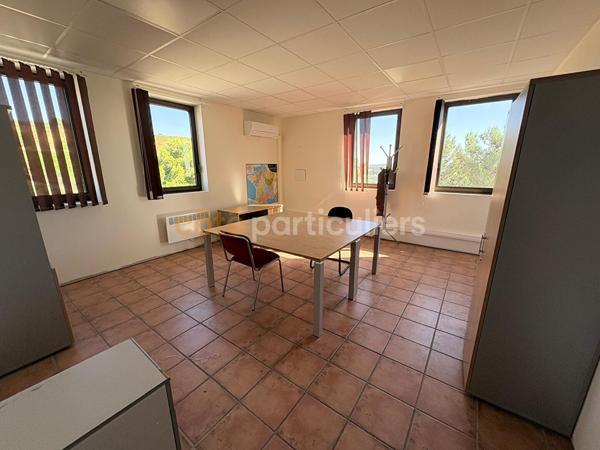 Vente
                Local d'activité1620 m² - NARBONNE (11100)