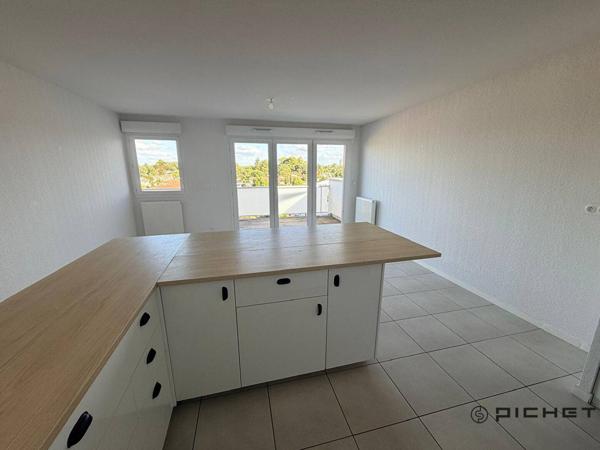 Appartement 3 pièces 65 m² EYSINES - 33320