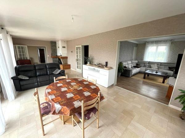 Vente Maison210 m² - 9 Pièces - EVRECY (14210)