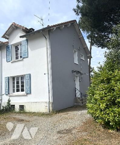 Maison à vendre située à SAINT BREVIN LES PINS, à seulement 250m de l'Océan.